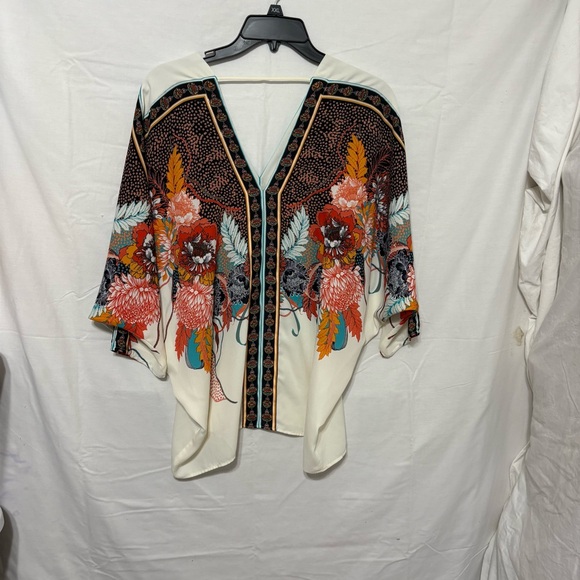 Rose + Olive floral print dolman sleeve v-neck bohemian style tunic - Picture 5 of 15